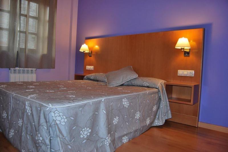 Aparthotel Pena Telera Resort เอล ปัวโย เด ฆากา ภายนอก รูปภาพ